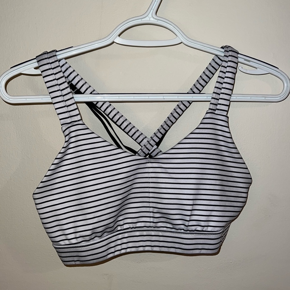 dip sports bra size M